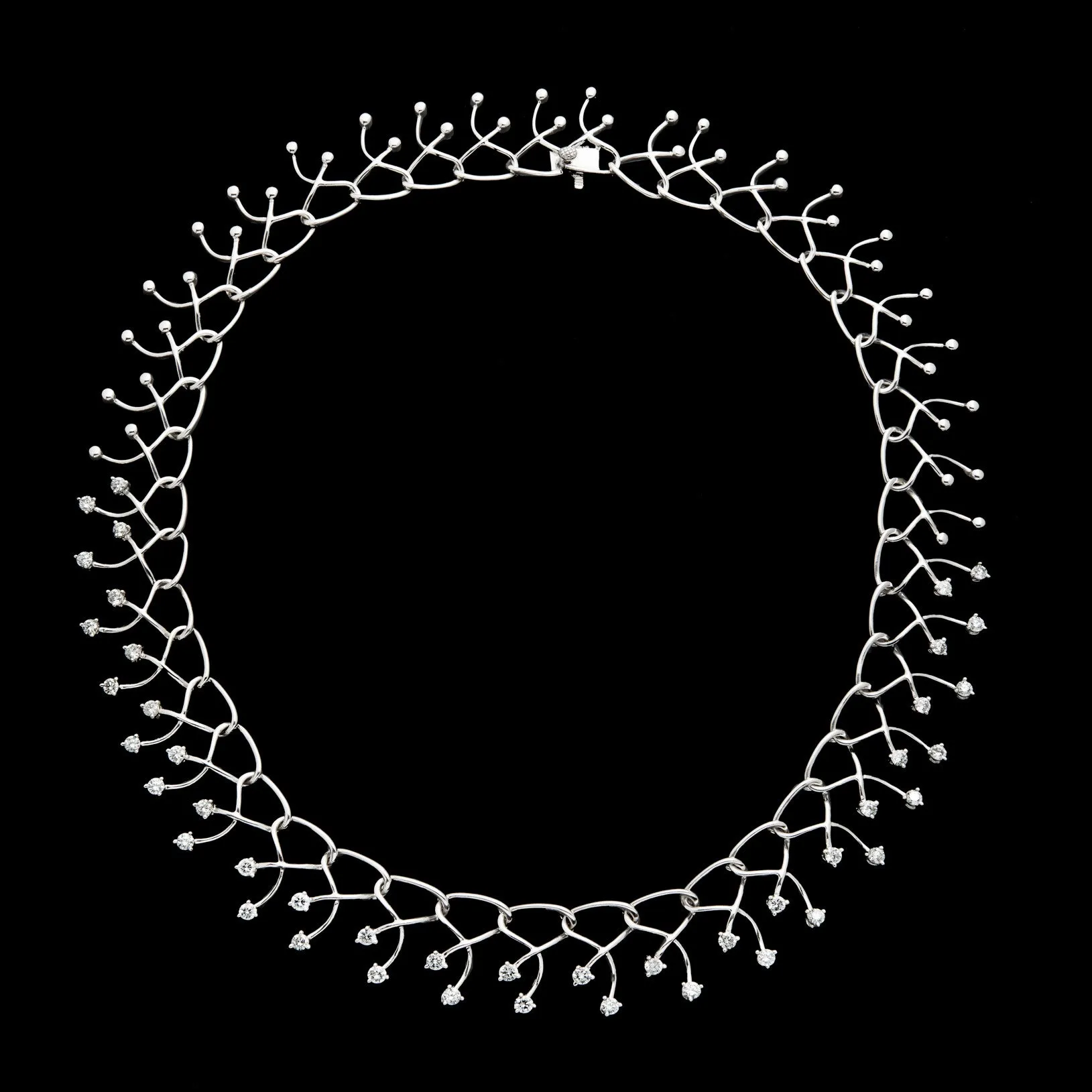 18Kt White Gold Open Link Cascading Diamond Necklace