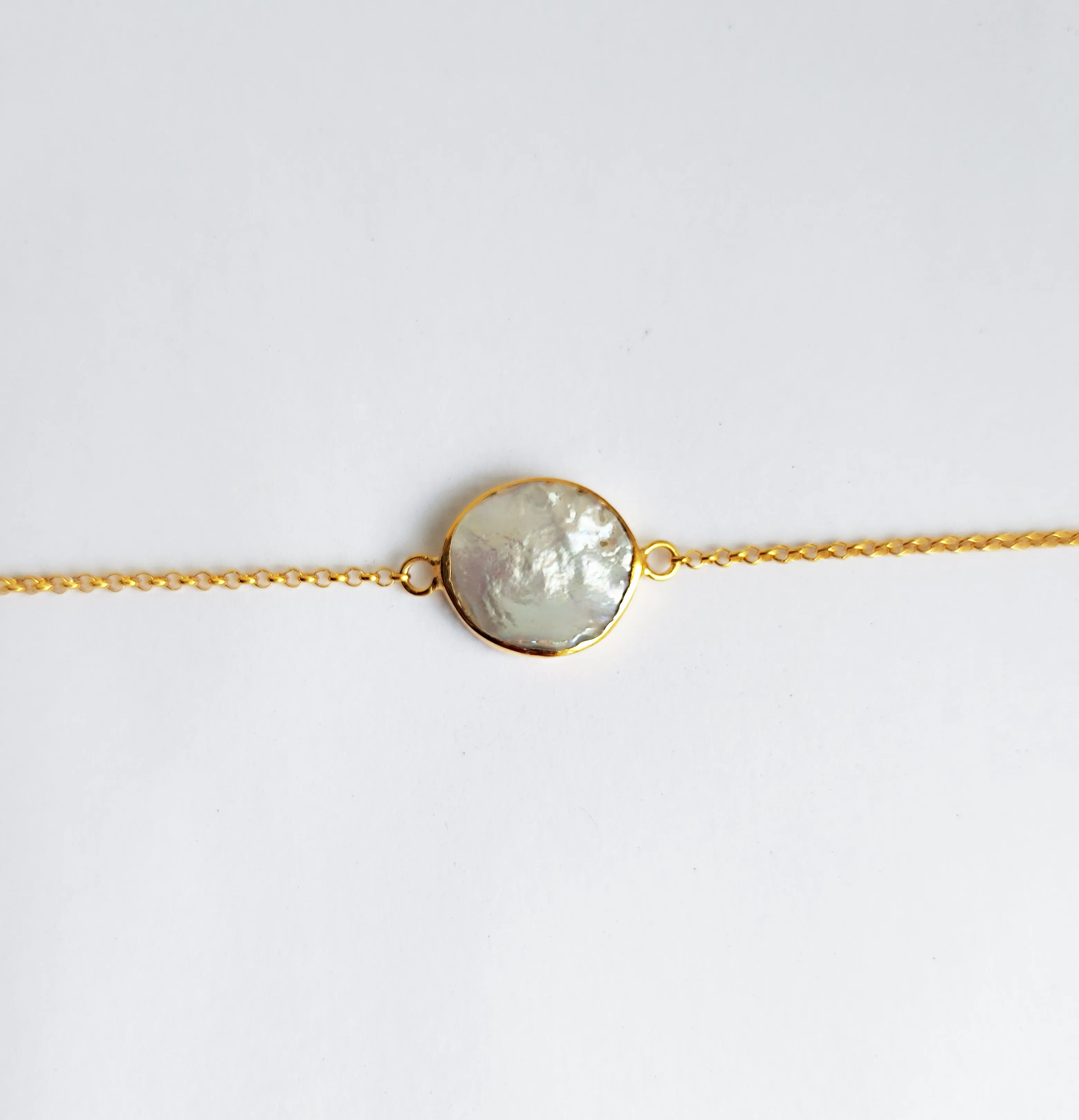 Dainty Gold Pearl Bracelet