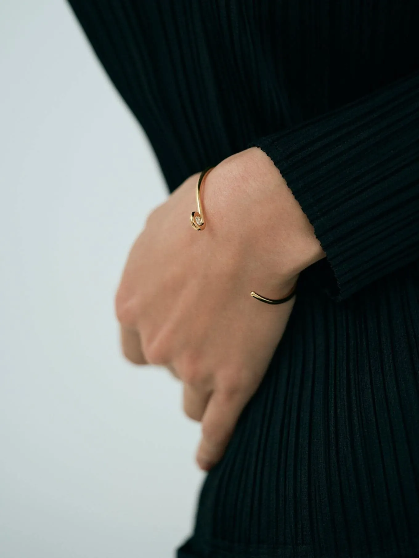 Engage EGB1 gold bangle
