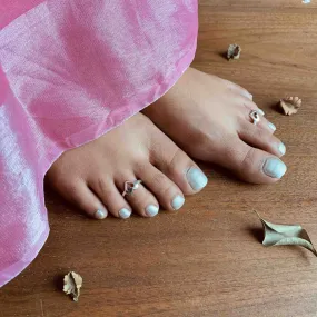 Sliver heart shape toe ring