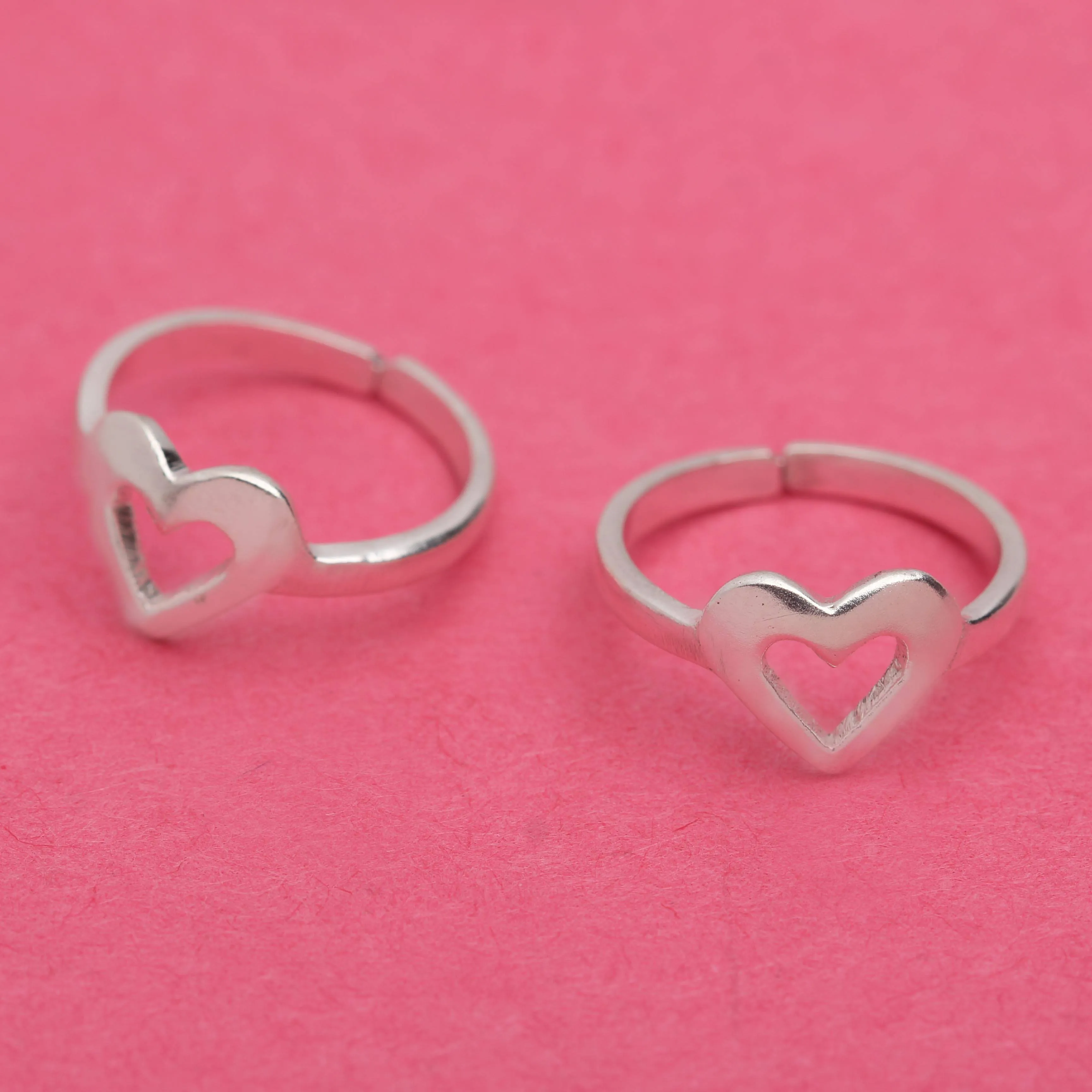 Sliver heart shape toe ring