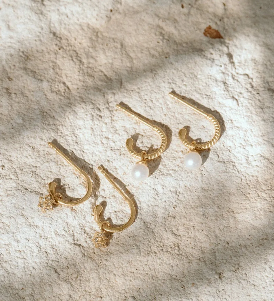 TINY PEARL HOOPS