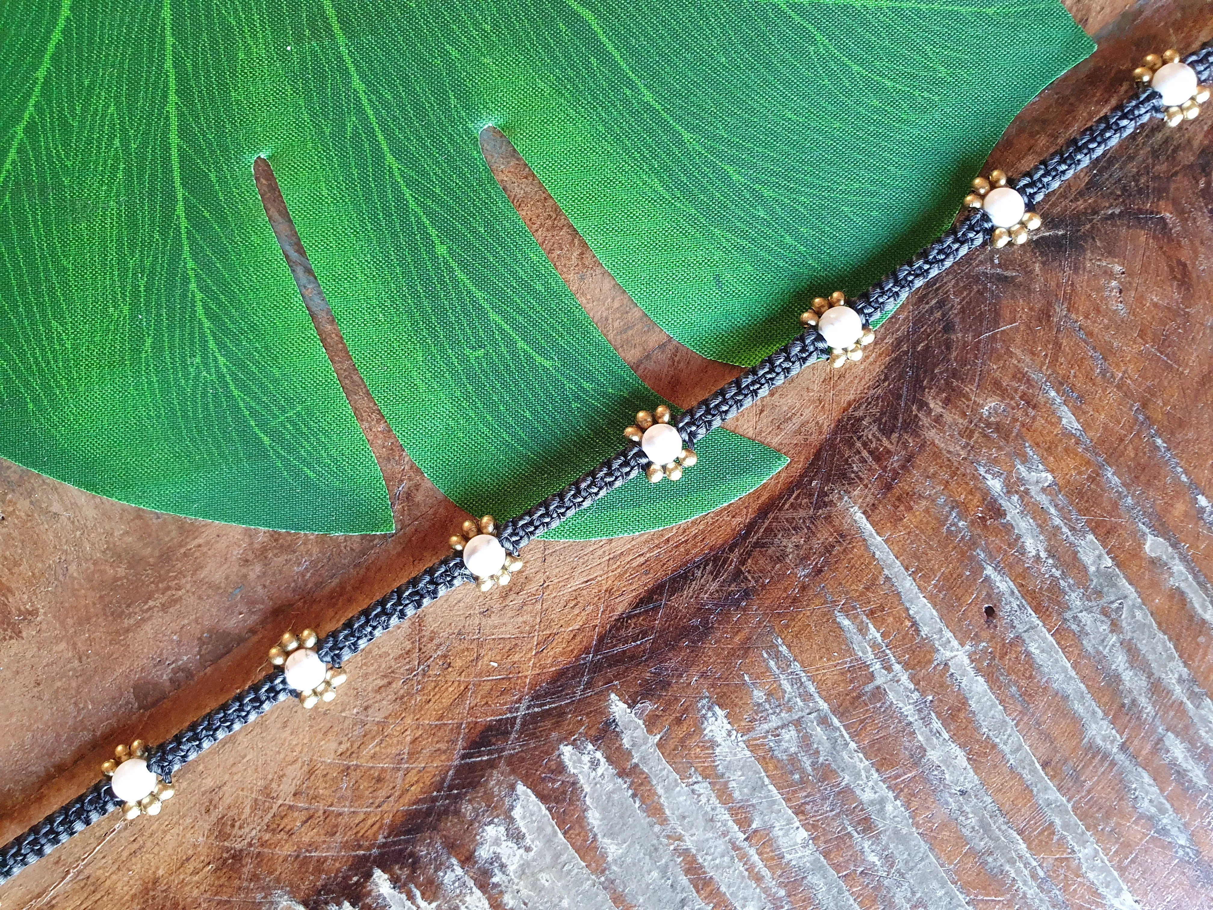 White howlite daisy flower power anklet, black macrame boho beach birthday gift, cord anniversary tribal queen crystal wanderlust 70s vibe